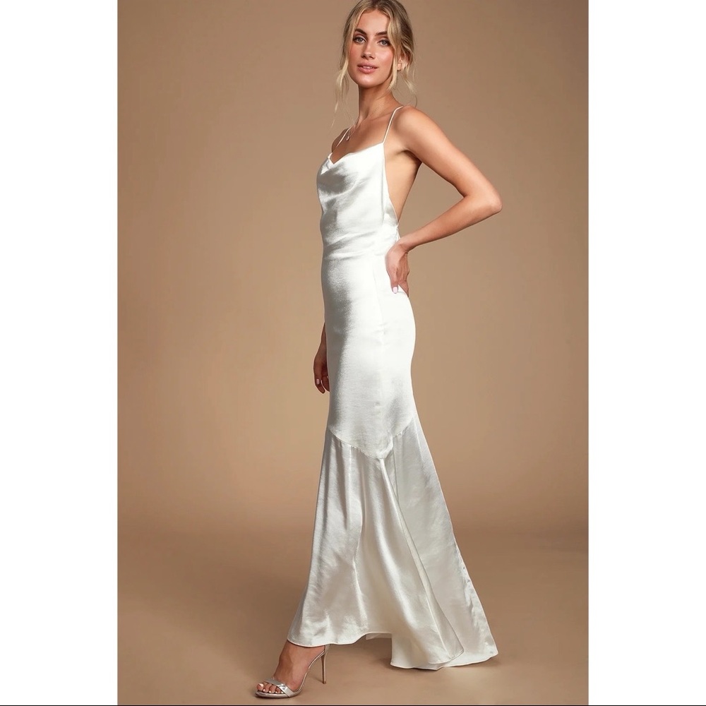 ELLIATT Aisle Dress in White Size Medium NWT